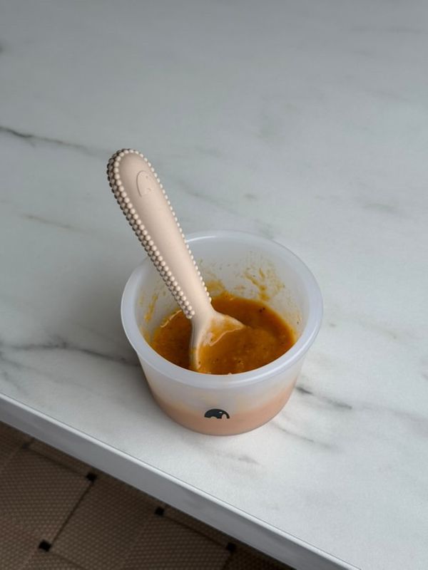 Oppbevaringsbeger firkantet 150ml - VELG FARGE